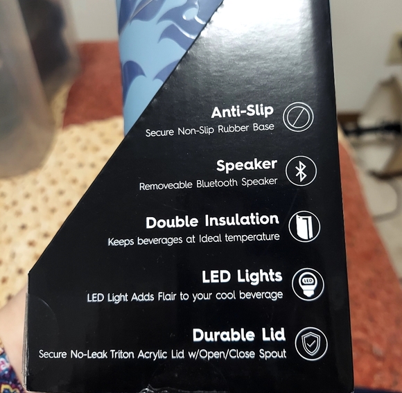 Quiksilver Blue Floral Bluetooth Tumbler - Picture 3 of 8